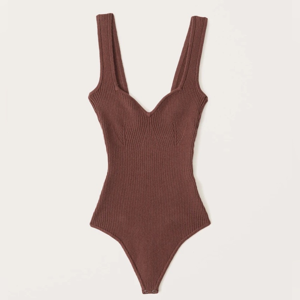 ABERCROMBIE AND FITCH Elevated Ribbed Knit Sweetheart Bodysuit